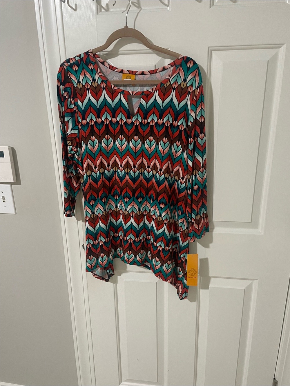 Large top nwt ruby rd